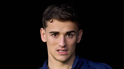 Gavi, meio-campista do Barcelona. (Foto: Aitor Alcalde/Getty Images)