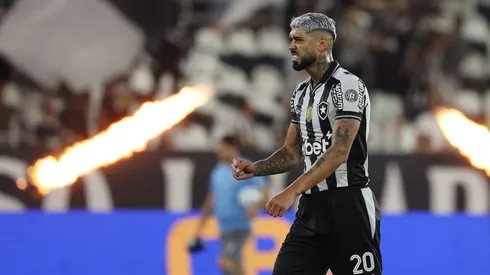 Alexander Barboza pode disputar a partida entre Botafogo e Racing