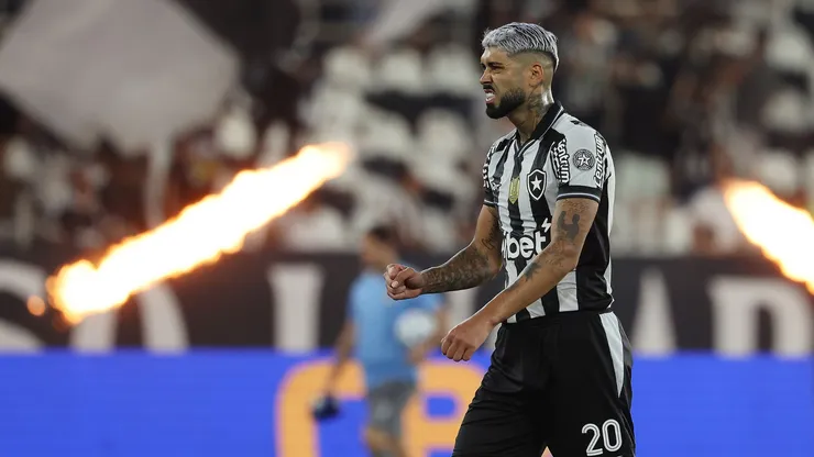 Alexander Barboza pode disputar a partida entre Botafogo e Racing