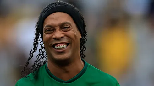 Ronaldinho jogou pelo PSG