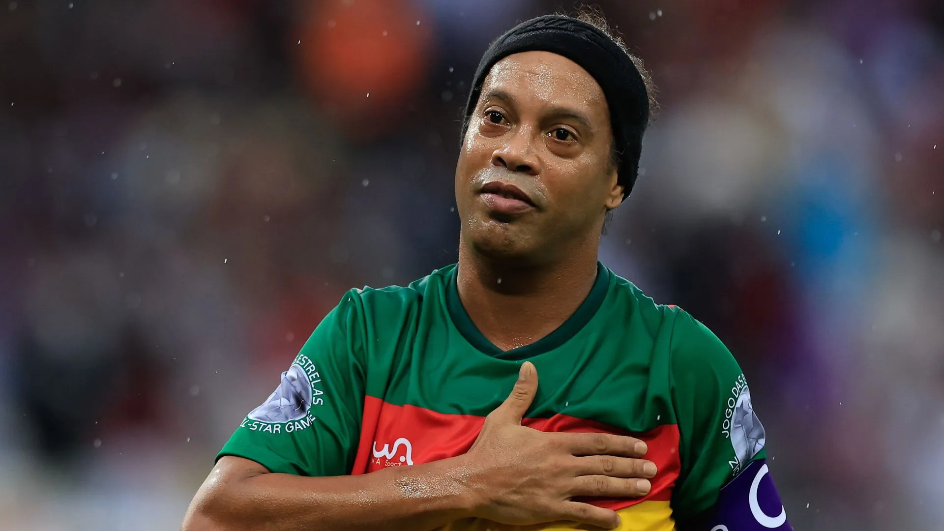 Ronaldinho fez carreira internacional após jogar por PSG, Barcelona e outros clubes (foto: Buda Mendes/Getty Images)