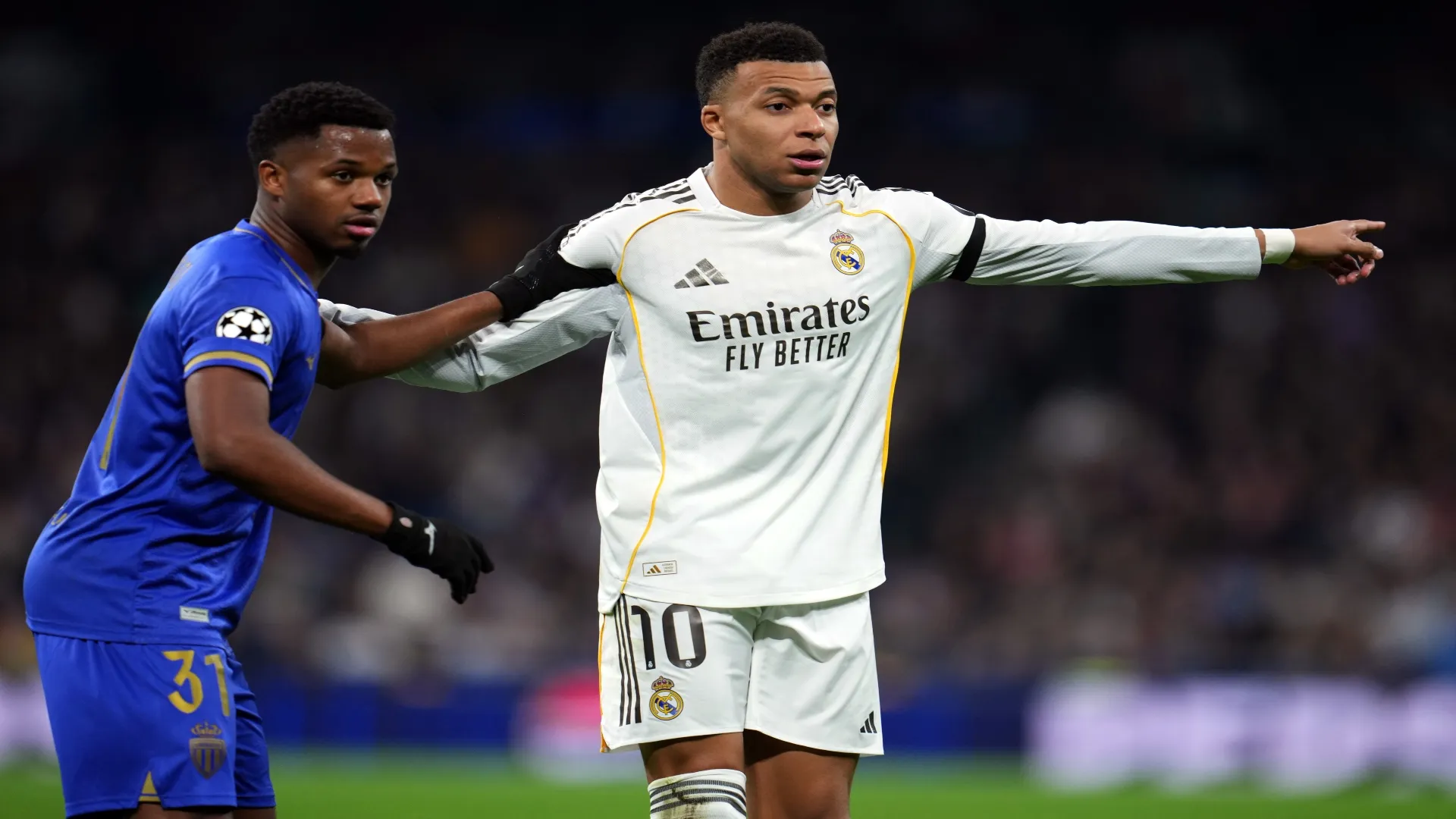 Ansu Fati e Mbappé em Real Madrid e Monaco pela Champions 2025/26 – Aitor Alcalde/Getty Images