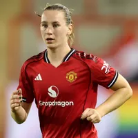 Sem acordo por renovação, Manchester United avalia vender Elisabeth Terland