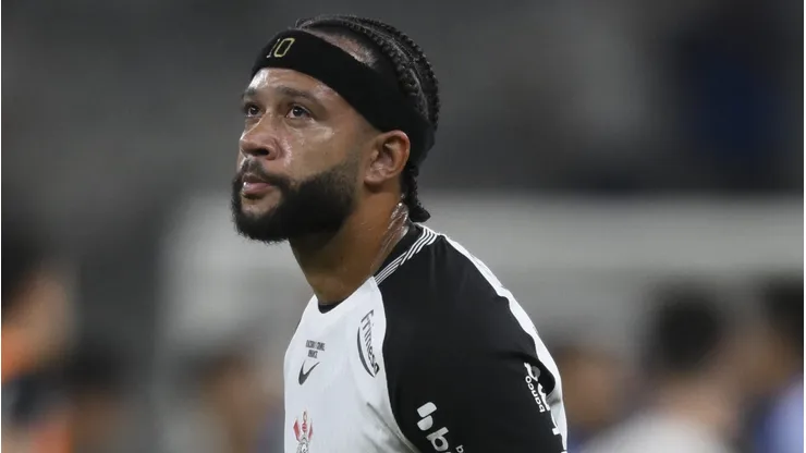 Santa Fé enfrentará Corinthians sem Memphis Depay e outros 7 desfalques; Veja. (Foto: Pedro Vilela/Getty Images)