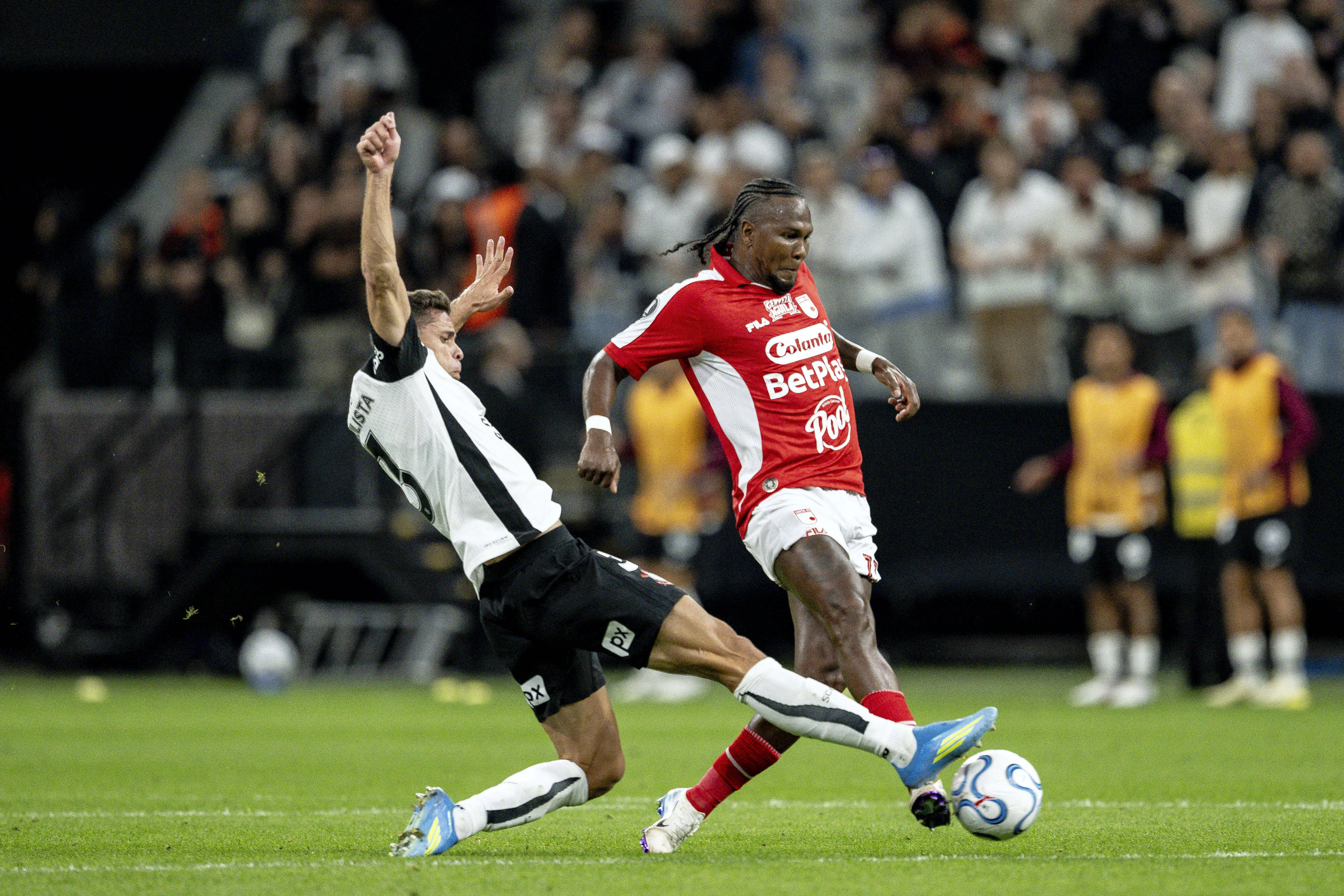 Santa Fé e Corinthians. Foto: Richard Callis/Sports Press Photo/