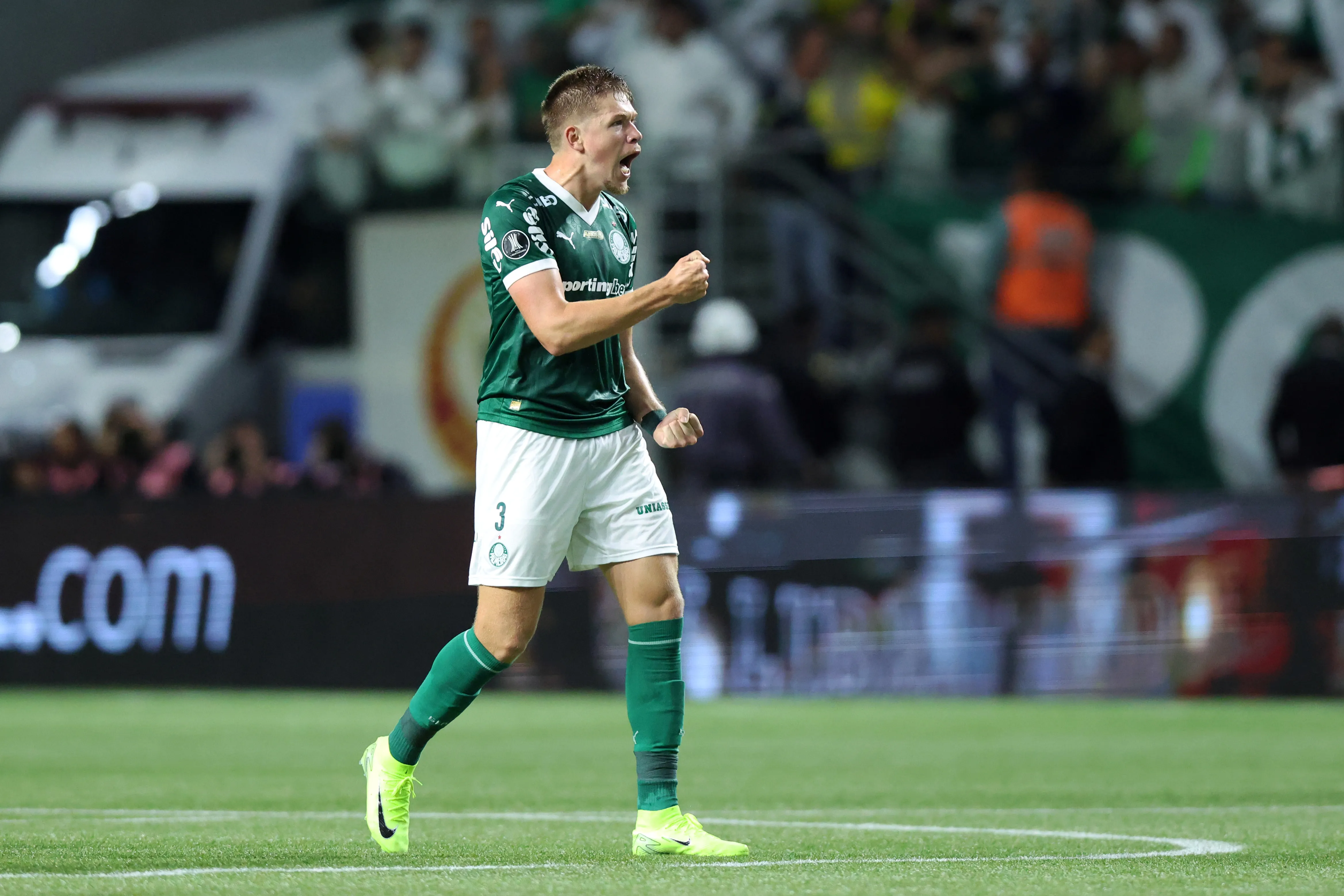 Bruno Fuchs em campo pelo Palmeiras (Foto: Alexandre Schneider/Getty Images)