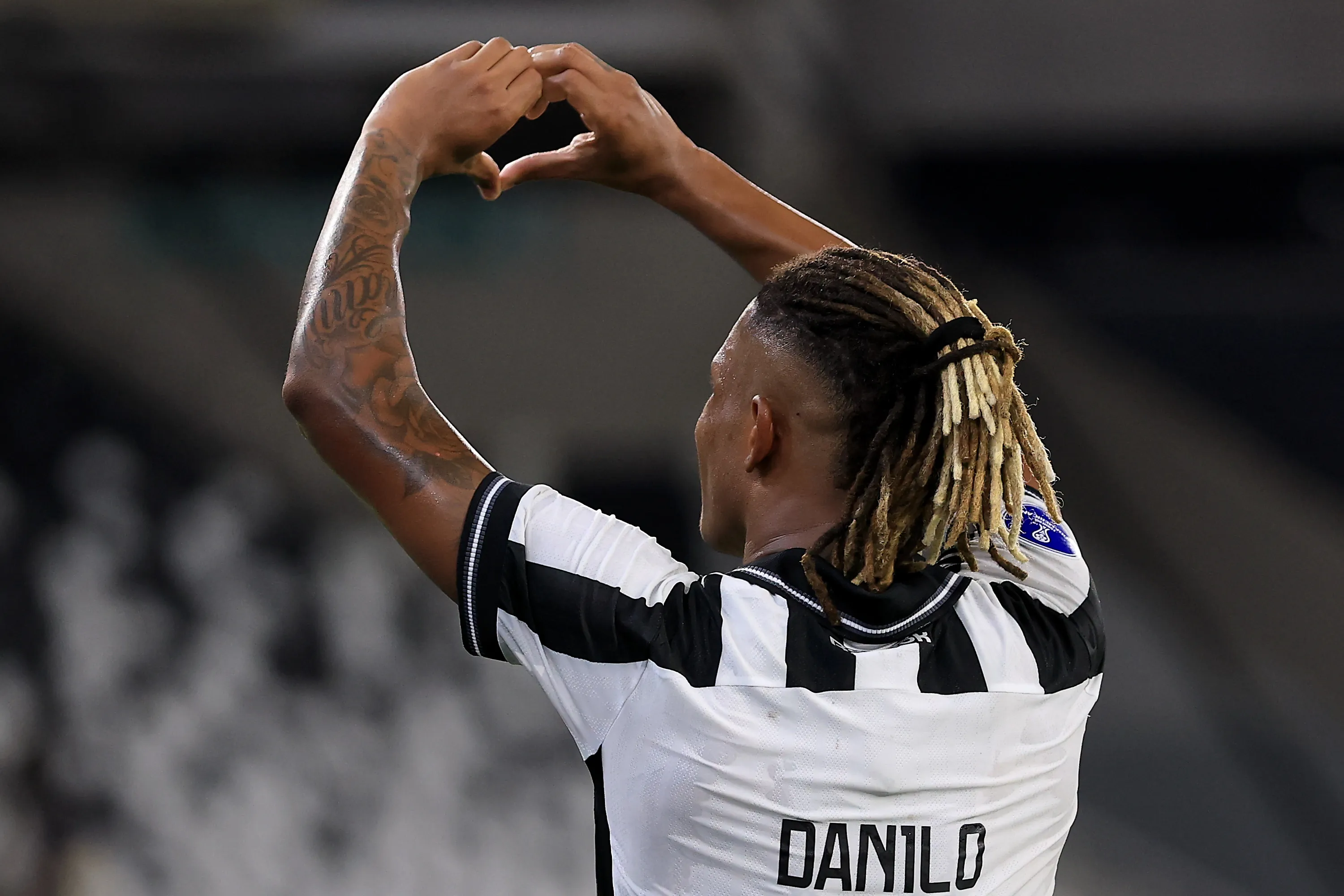 Em alta, Danilo prioriza a Europa. Foto: Buda Mendes/Getty Images
