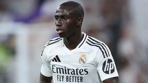 Ferland Mendy durante partida do Real Madrid. Foto: Gonzalo Arroyo Moreno/Getty Images