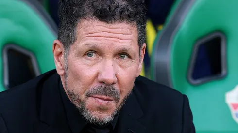 Inter de Milão desiste de Simeone e apresenta proposta para renovar com Chivu. (Foto: Clive Brunskill/Getty Images)