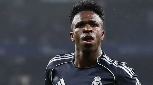Vinicius Júnior está na mira do Manchester City. Foto: Judit Cartiel/Getty Images