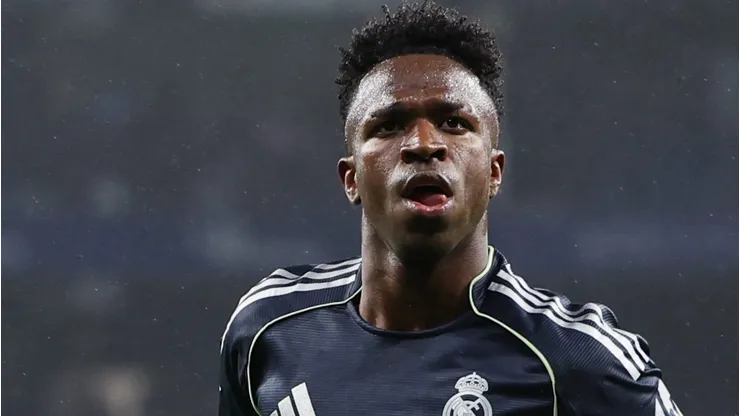 Vinicius Júnior está na mira do Manchester City. Foto: Judit Cartiel/Getty Images