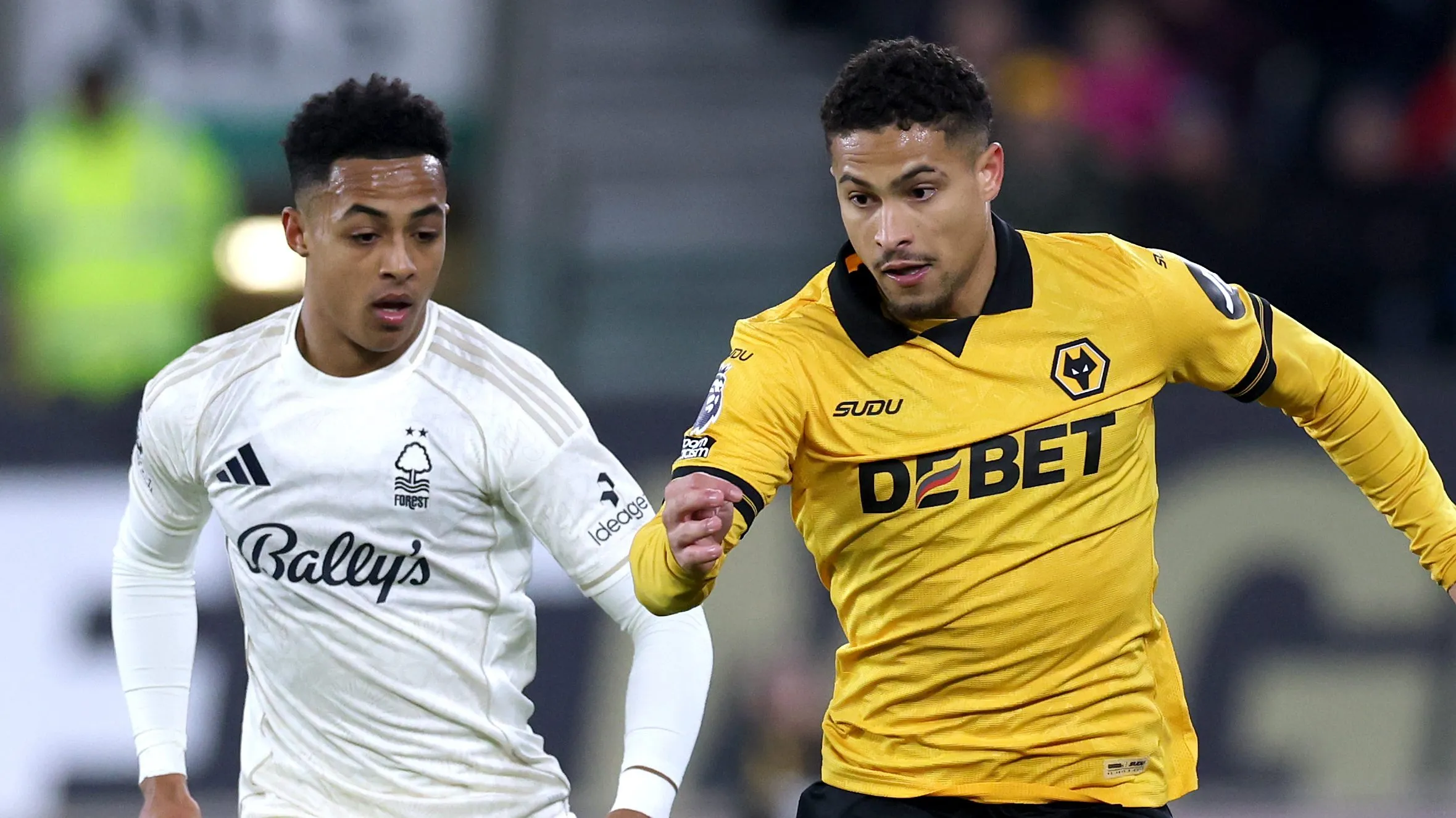 João Gomes em ação pelo Wolves.