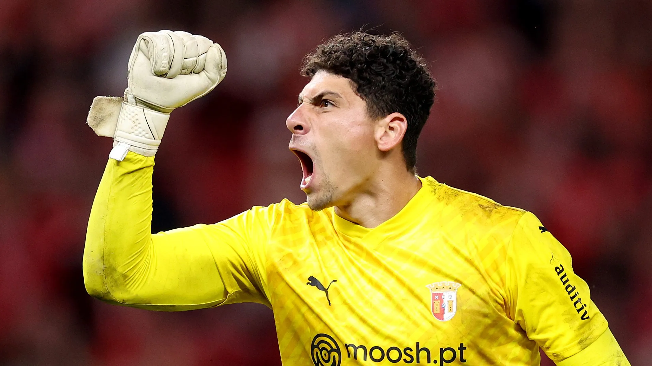 Matheus Magalhães em jogo do Braga