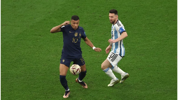 Messi e Mbappé protagonizaram atuações históricas. Foto: Alex Pantling/Getty Images