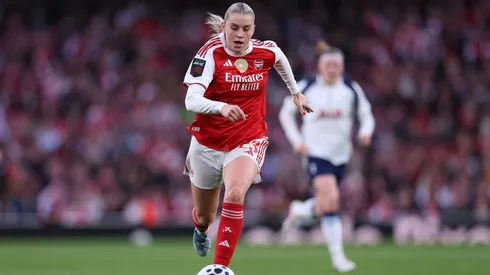 Alessia Russo comenta sobre a campanha do Arsenal na temporada – Foto: Ryan Pierse/Getty Images