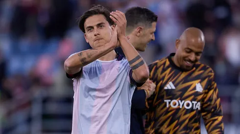 Dybala surpreende Boca Juniors e Flamengo e decide se aposentar na Roma. (Foto: Emmanuele Ciancaglini/Getty Images)