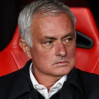 Real Madrid mira Deschamps e Mourinho