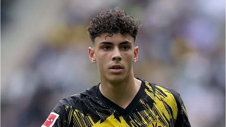 Samueoe Inácio em ação pelo Borussia Dortmund (Photo by Lars Baron/Getty Images)