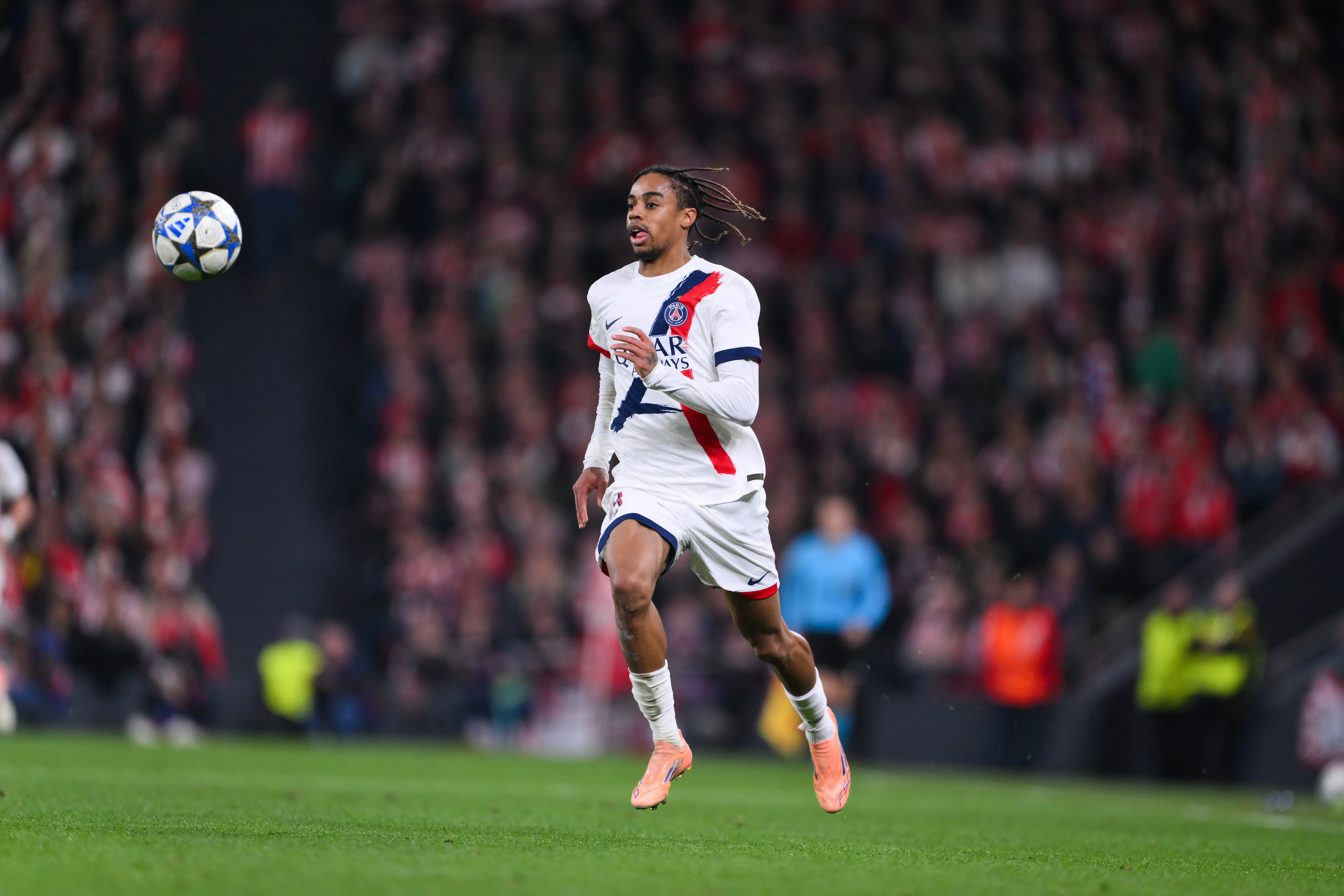 Barcola em campo pelo PSG (Foto: David Ramos/Getty Images)