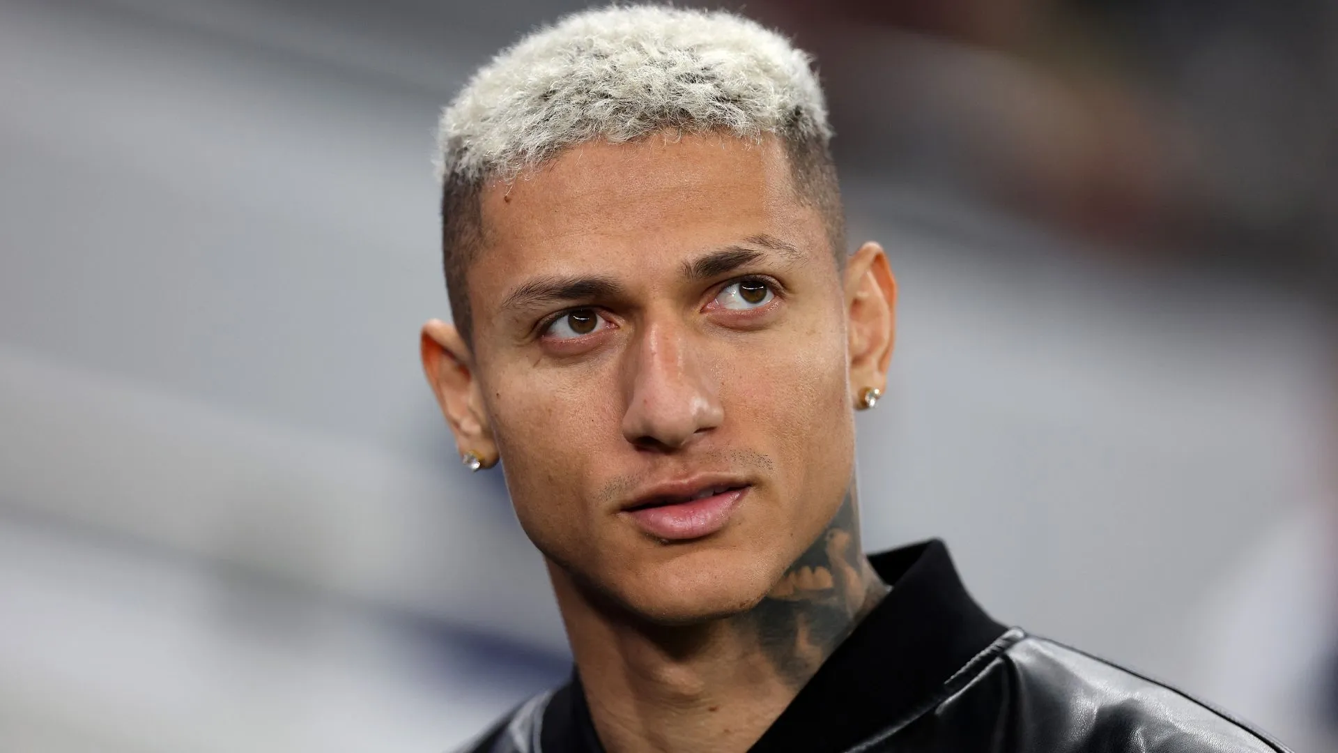 Richarlison pode ser titular do Tottenham contra o Leeds United (foto: Julian Finney/Getty Images)