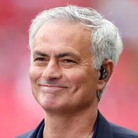 Real Madrid e Mourinho mantêm conversas e contratação “depende de Florentino Pérez”