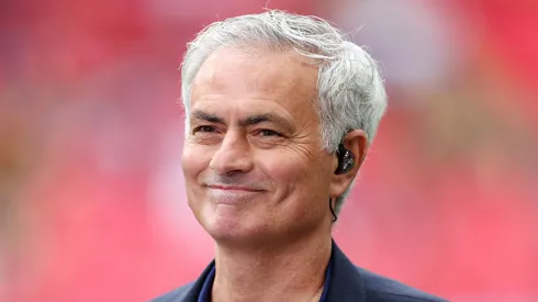Mourinho durante entrevista. (Foto: Alex Pantling/Getty Images)