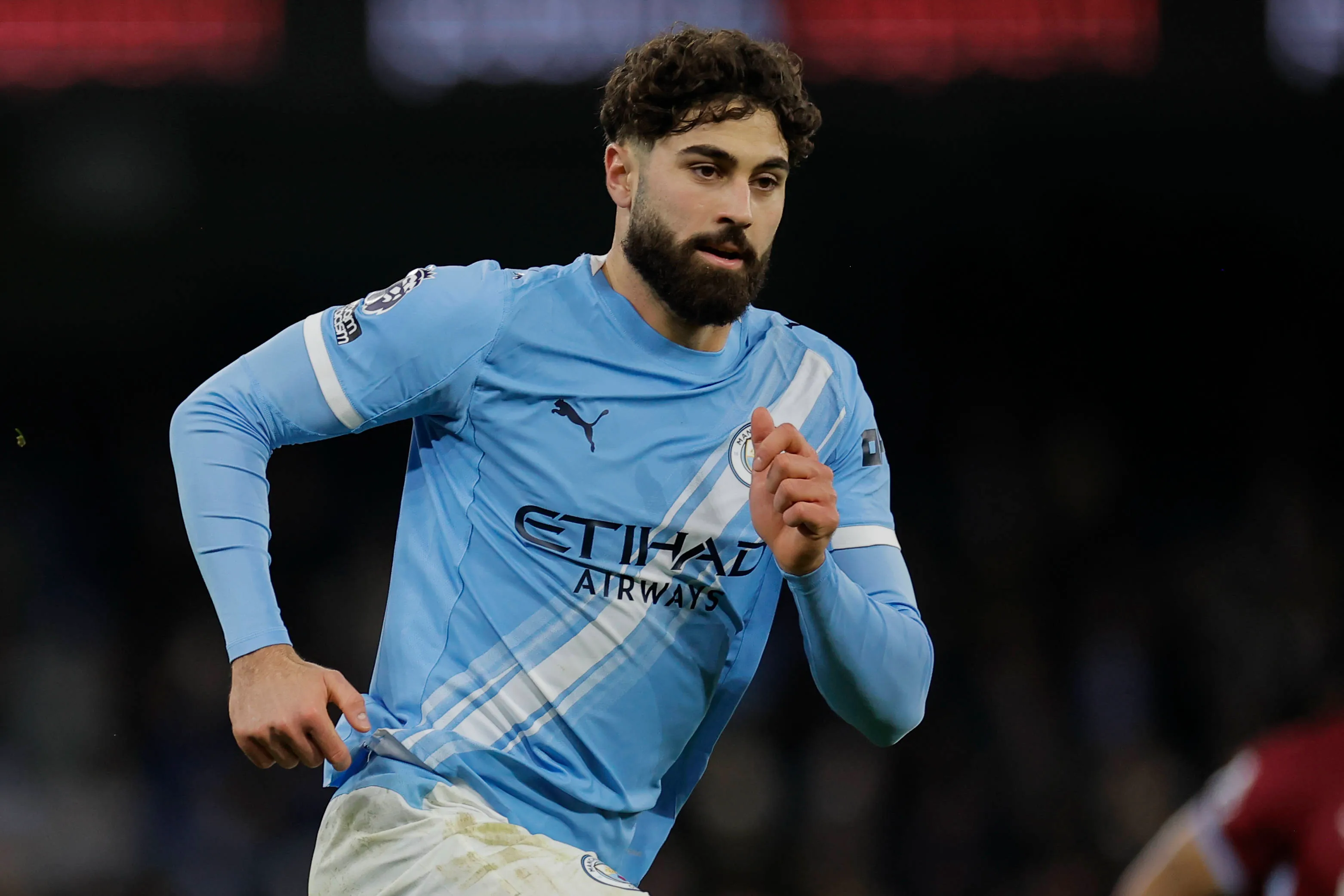 Josko Gvardiol se tornou um alvo do Bayern e Real Madrid, mas o Manchester City tomou a decisão que não tem intenção de vender o defensor croata e analisa oferecer uma renovação até 2030 com aumento salarial. Foto: IMAGO /&nbsp;Pro Sports Images