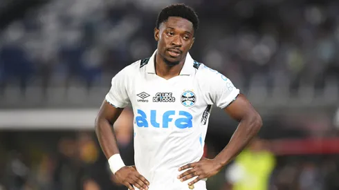 Amuzu em jogo do Grêmio
