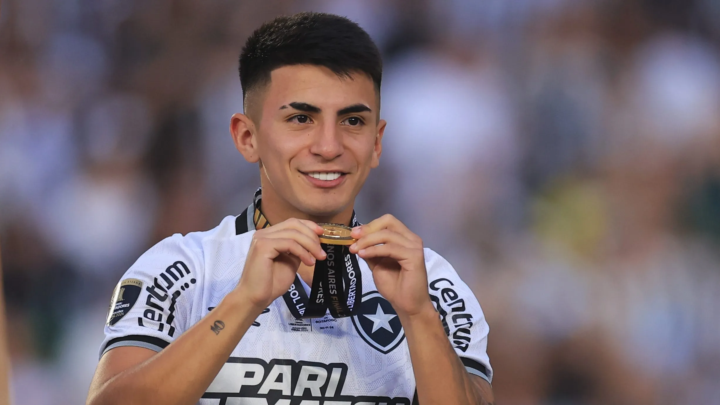 Botafogo sofre transfer ban por Almada. Foto: Buda Mendes/Getty Images