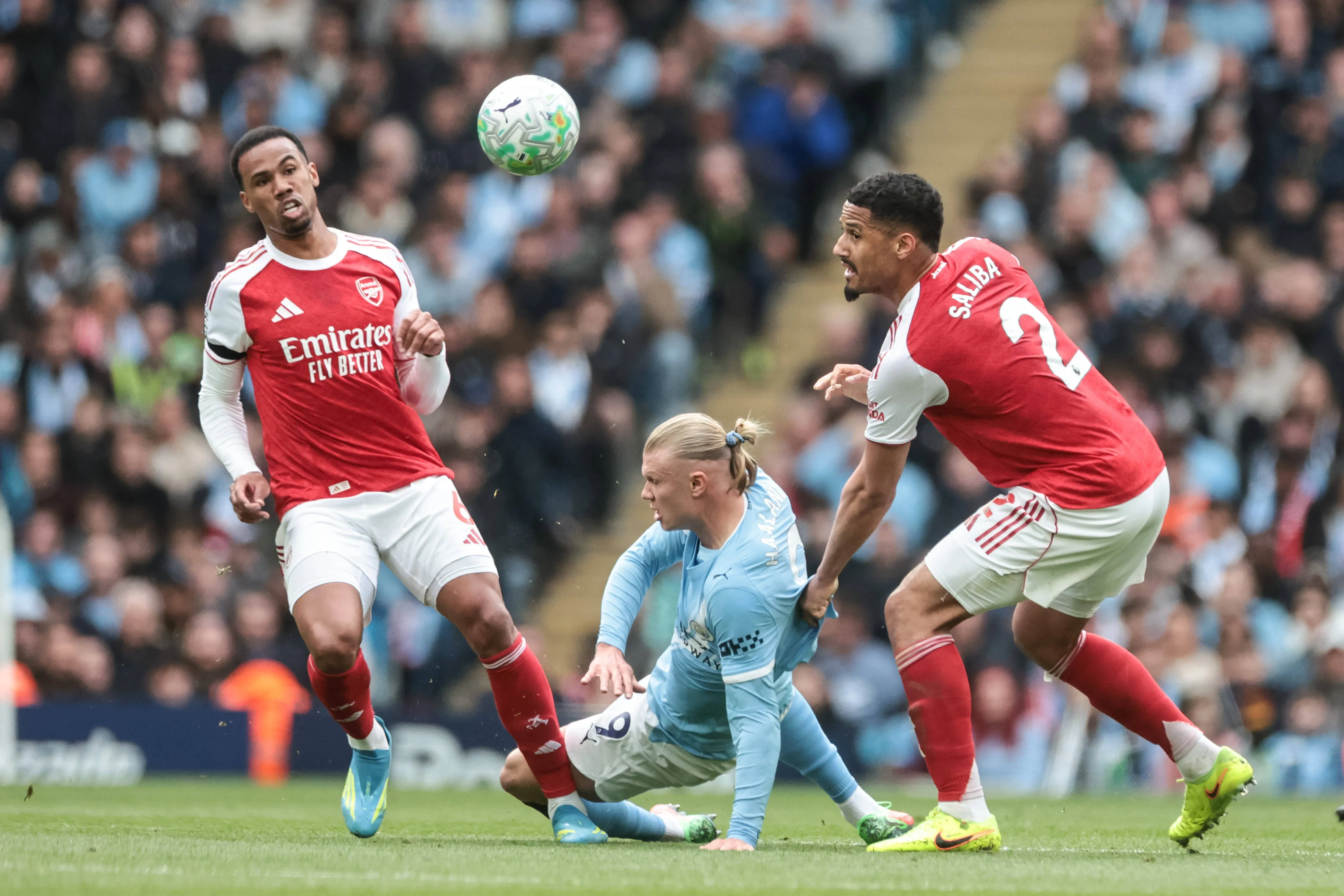 Arsenal e Manchester City disputam o título da Premier League até as últimas rodadas. Foto: IMAGO /&nbsp;NurPhoto