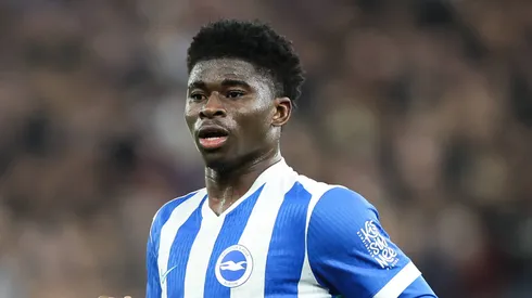 Carlos Baleba com a camisa do Brighton