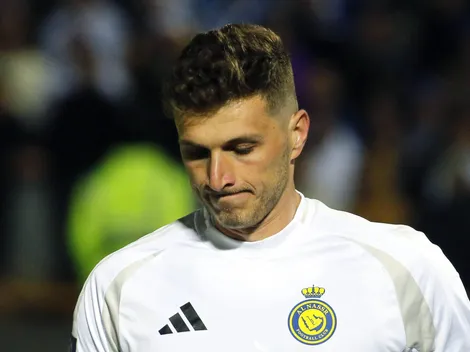 Bento sofre gol bizarro e Al-Ittihad adia título saudita