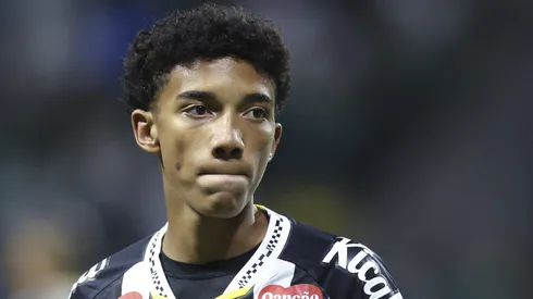 Robinho Jr pode antecipar ida para a Europa em meio a insatisfação no Santos. (Foto: Alexandre Schneider/Getty Images)