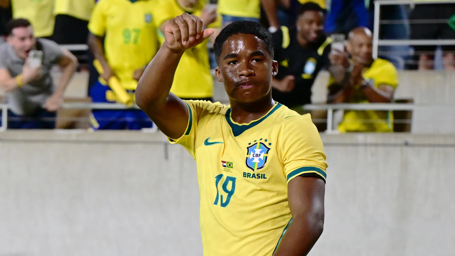 Endrick durante jogo da Seleção Brasileira