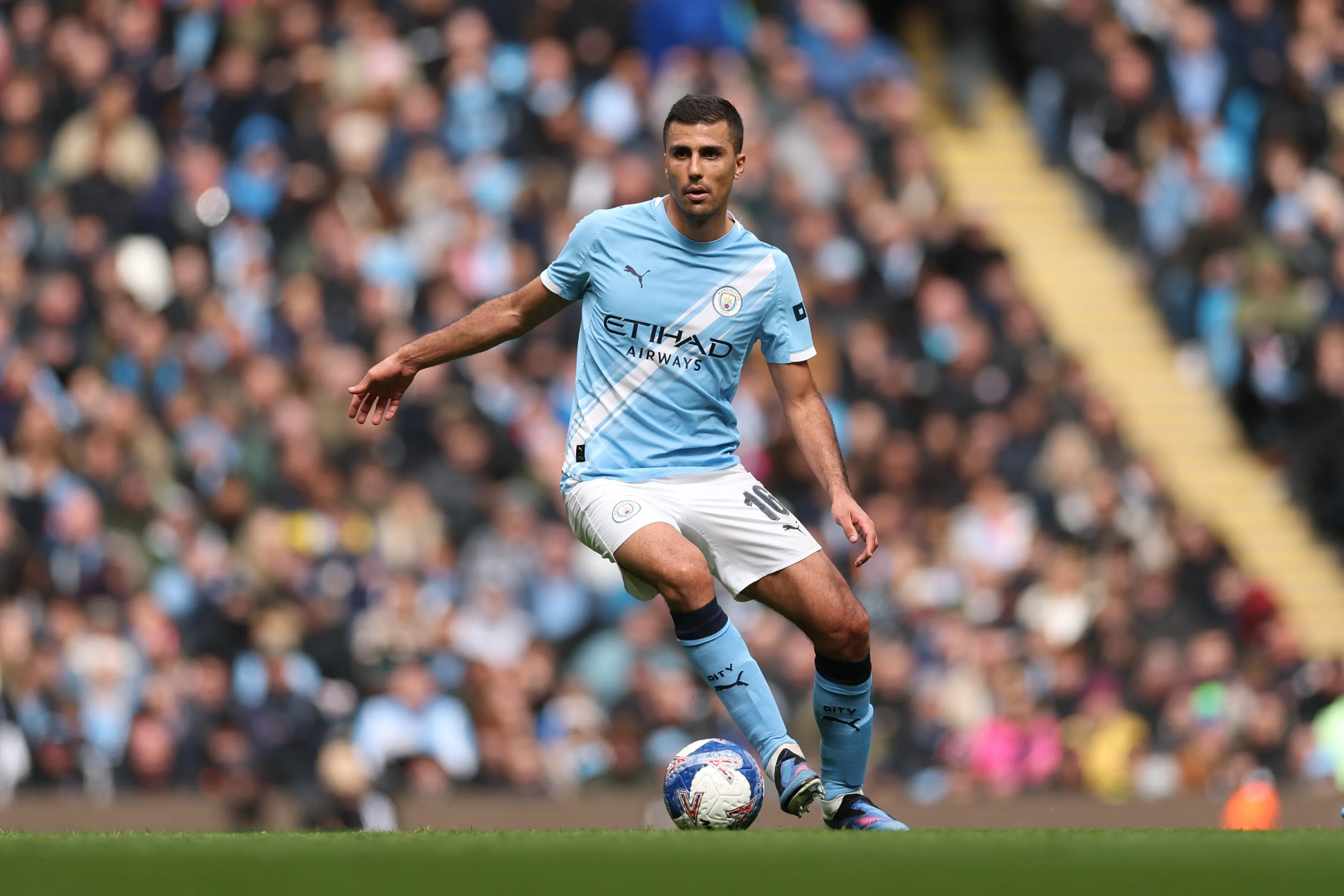 Rodri em campo pelo Manchester City (Foto: Michael Regan/Getty Images)