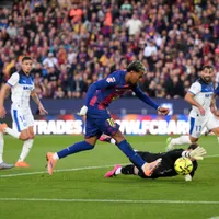 Barcelona encara o Alavés em busca dos 100 pontos