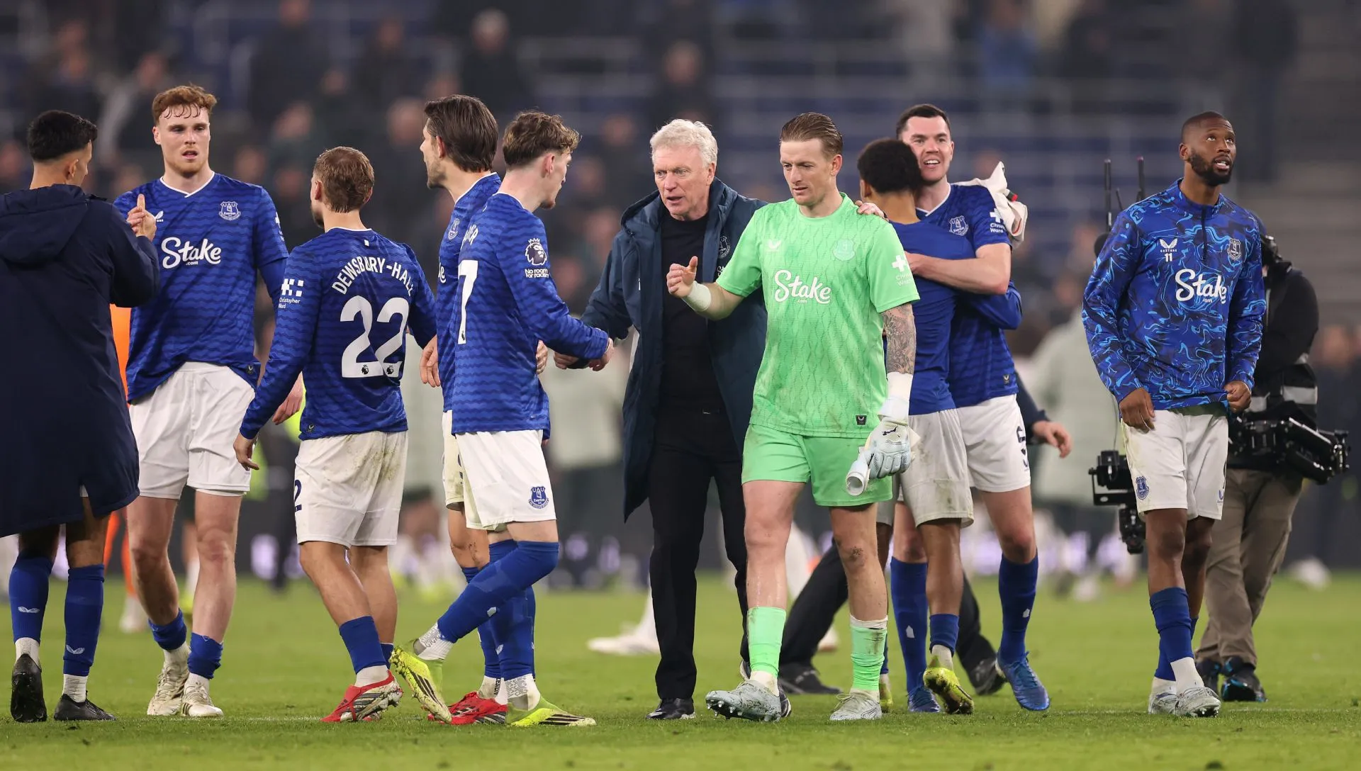 Everton comemora vitória após partida da Premier League. Foto: Carl Recine/Getty Images