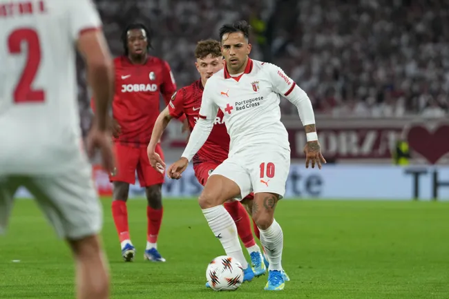 Zalazar em atuação pela Europa League. Foto: IMAGO /&nbsp;STEINSIEK.CH