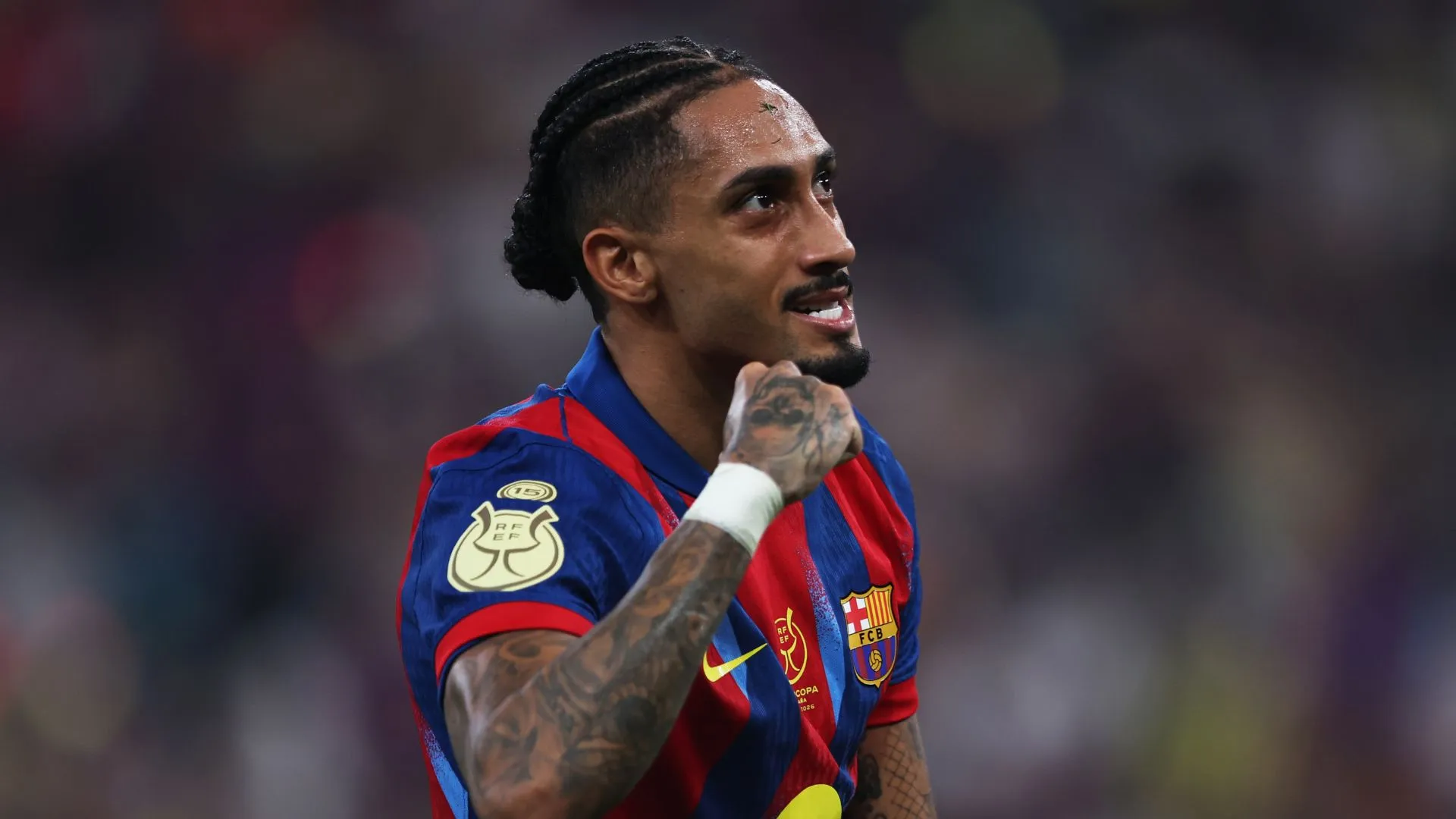 Raphinha volta a estar apto para jogar pelo Barcelona contra o Betis (foto: Yasser Bakhsh/Getty Images)