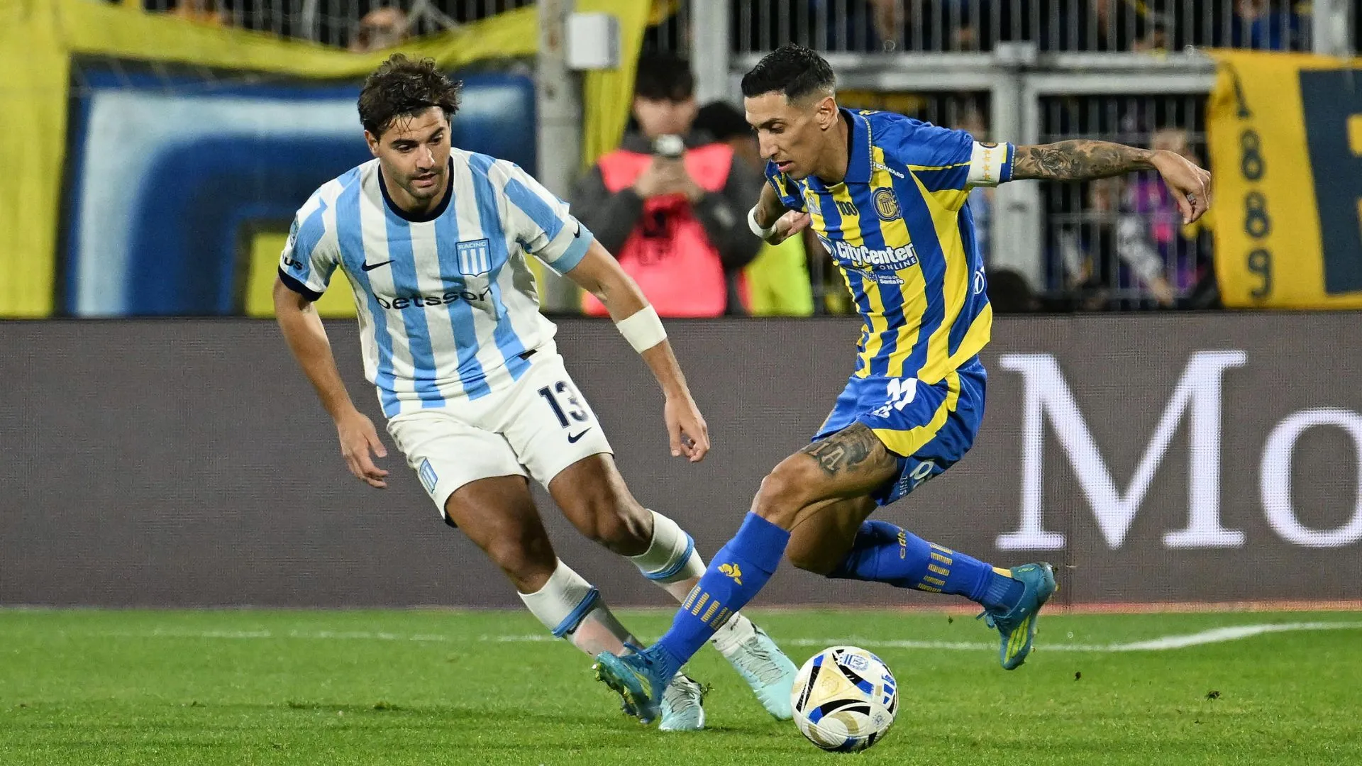 Di María participou do jogo entre Rosario Central e Racing (foto: Luciano Bisbal/Getty Images)