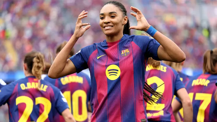 Salma Paralluelo comenta sobre a preparação do Barça para a final da Copa da Rainha - Foto: Judit Cartiel/Getty Images