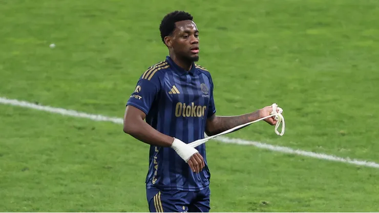 Jhon Durán irá retornar ao Al-Nassr. (Photo by Ahmad Mora/Getty Images)
