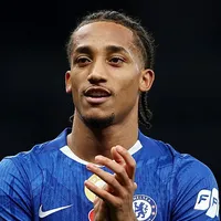 Agente de João Pedro quer entender planos futuros do Chelsea