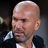 Zidane encaminha acordo para assumir a Seleção Francesa após a Copa