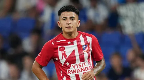 Almada avança com o Boca Juniors. Alex Caparros/Getty Images.