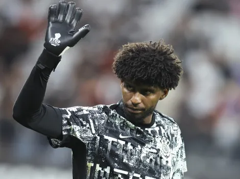 Milan retoma interesse em Hugo Souza, do Corinthians