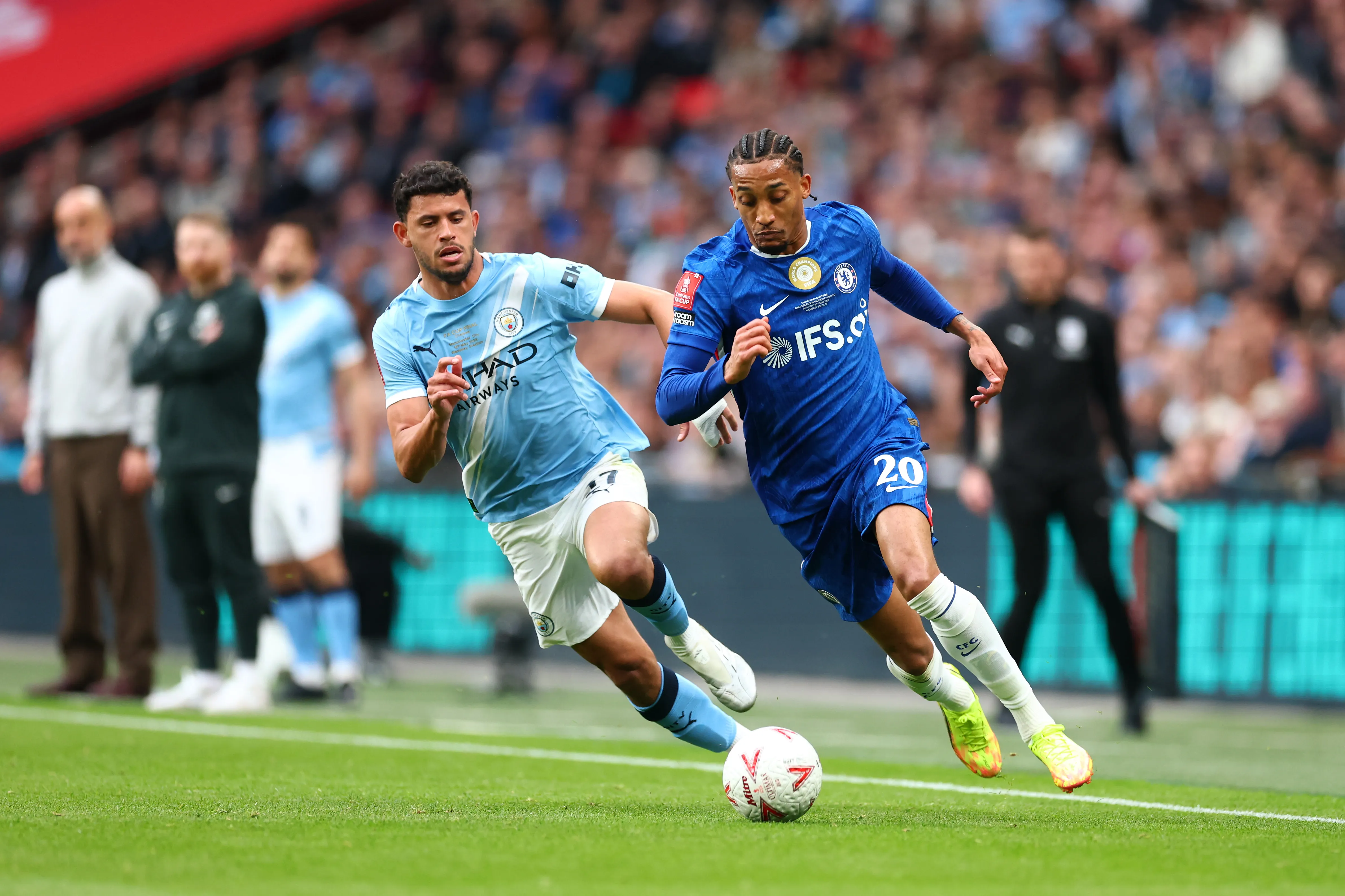 João Pedro em campo pelo Chelsea (Foto: Clive Rose/Getty Images)