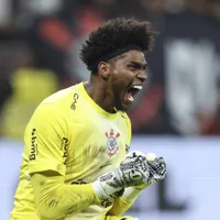 Hugo Souza pode deixar o Corinthians por R$ 76 milhões