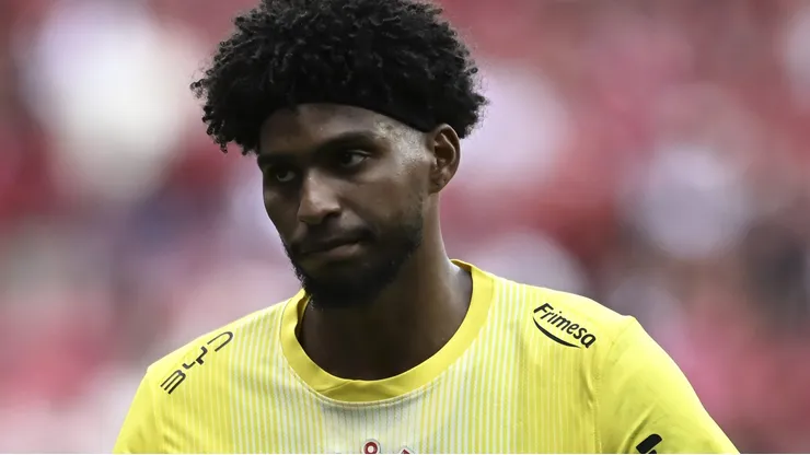 Besiktas está disposto a pagar R$ 59 milhões por Hugo Souza, do Corinthians. (Foto: Ton Molina/Getty Images)