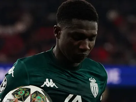 Lamine Camara é alvo do Liverpool